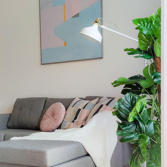 New Studio Pastel Near Helsinki Airport In Kivistoe 万塔 外观 照片